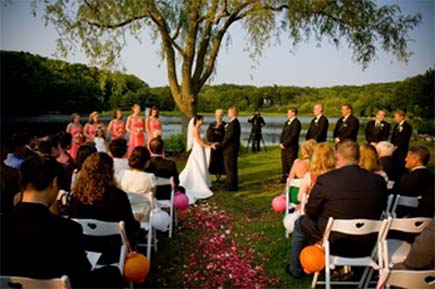 Beautiful outdoor autumn wedding idea