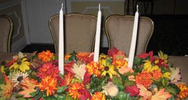 Stunning centerpieces with candles and flowers